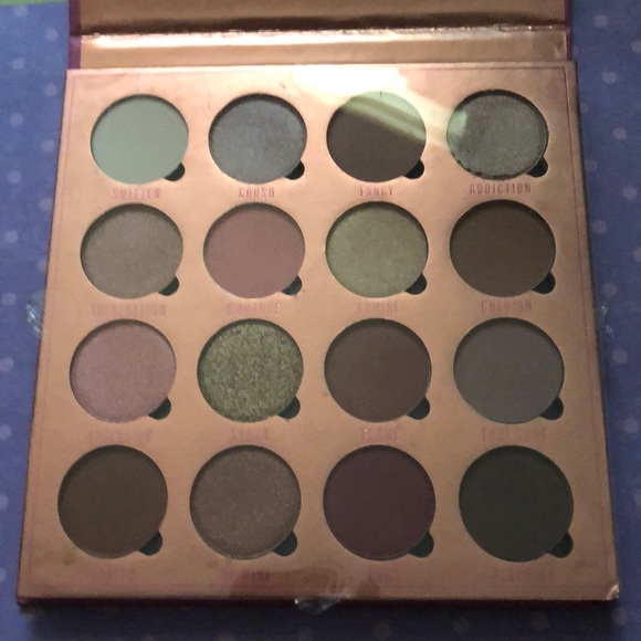 Love is my drug palette - Picture 2 of 2